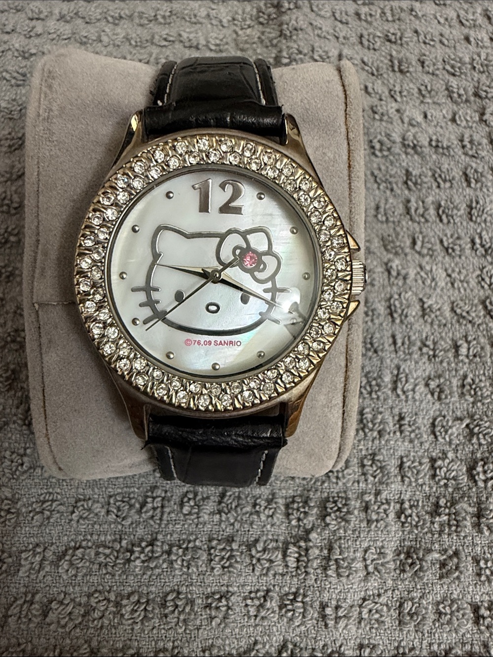 Vintage Sanrio Hello Kitty Crystal Bezel Watch - Black Strap, Gold Case
